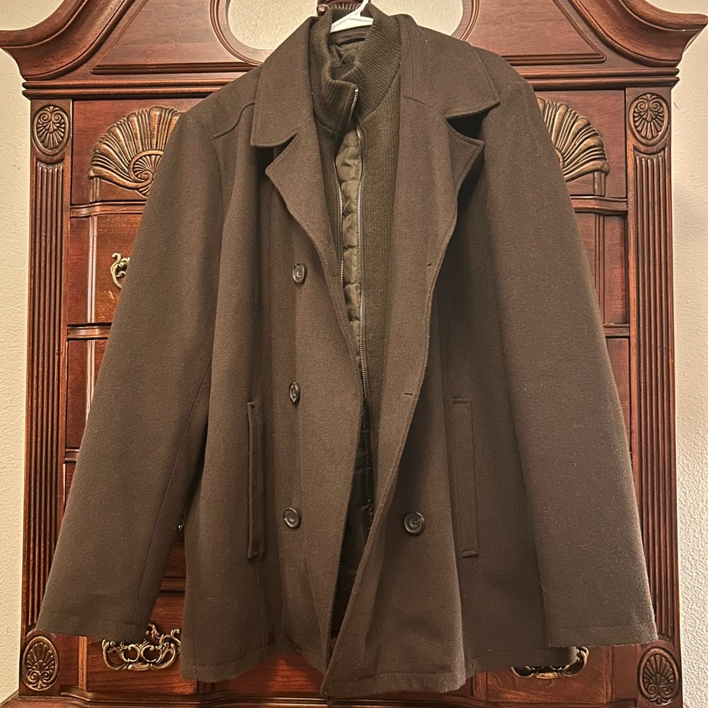 Kenneth Cole Brown Pea Coat with Classic Lapel and Structured Design